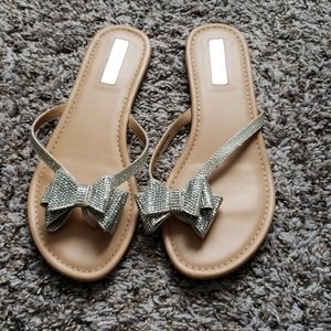 Bow sandals